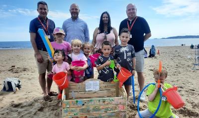 Beach toy library