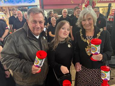 LM charity market launch 1
